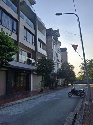 vạn phúc hà đông 60m 5 tầng 3 ô tô tránh vỉa hè rộng giá đầu tư 16,6 tỷ