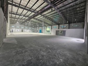 cho thuê gấp kho tại kcn ngọc hồi, thanh trì giá chỉ 150k/m2, 600m2 và 2000m2, có pccc