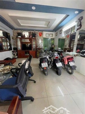 80m2 (5.6x14m) nở hậu 6.5m, 2 tầng chắc chắn, sát mặt tiền ql1a bhh-b bình tân, hẻm xe tải thông