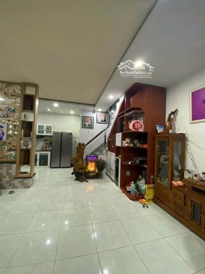 nhà phố bắc nha trang 02 tầng đẹp, kiên cố, sổ hoàn công, gần chợ vĩnh hải & gần biển.