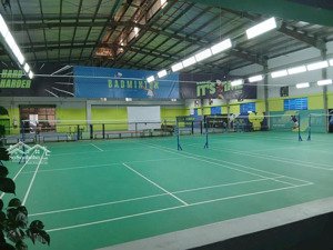 cho thuê kho 1400m nền sơn sạch sẽ , mái cao 8m. đường xe cont về đêm. ngã 4 ga. q12