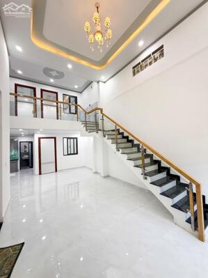 Bán nhà ngay bờ kè Bửu Long