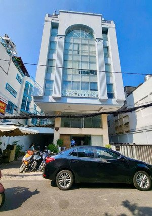 tòa nhà phan tôn 3000m2 hầm 8 tầng tm pccc tiện văn phòng spa