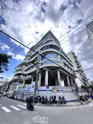 góc 2mt hoàng sa full đất ở - bán đất tặng tòa nhà - 300m2 - giá 70 tỷ - xây cao tầng - view biển