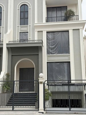 bán bt khu p ciputra mặt đường đôi mt 10 đối diện shop house shine