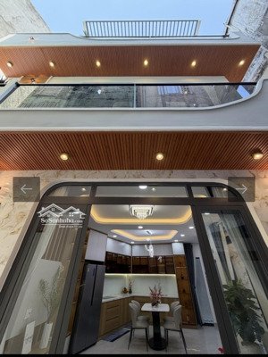 nhà đẹp q1 võ thị sáu p. tân định 45m (6.6 x 7) 3 tầng btct 3pn 4wc. giá chỉ 8,35ti