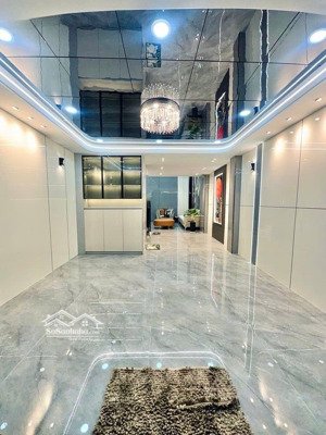 bán nhà nở hậu full nội thất đẹp hẻm oto khu vực gần e mart phan huy ích . lh : - bảo