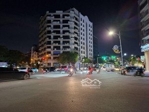 dòng tiền 1 tỉ/tháng. 1000m2 full thổ. xây biệt thự, building. đường 17m, view thoáng vĩnh viễn