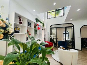 cần bán nhanh , nhà phân lô vỉa hè kinh doanh vũ đình tụng - cổ linh 93m mt 5.2m giá 18.8 tỷ