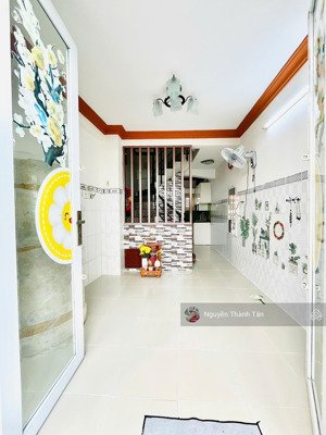 phan xích long, cho thuê nhà 4 phòng ngủ - nhỏ xinh sẵn máy lạnh giá siêu rẻ