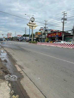 vietcombank hoàng mai thông báo đấu giá khu đất 2.086 m², mặt tiền 24m đại lộ bình dương