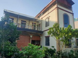 cho thuê nhà 2 tầng kiên cố 109m2 - tại quốc oai 20 triệu/tháng