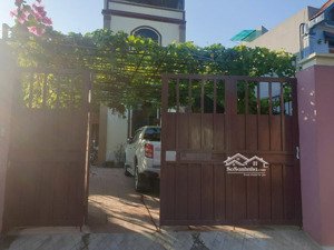 tôi cần cho thuê nhà 109m2 nghĩa hương, quốc oai 20 triệu/tháng