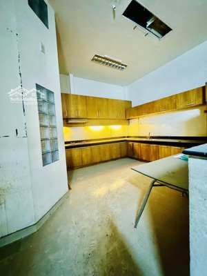 quận 10 ] khu vip cách mặt tiền ba tháng hai vài bước ngang 4,5m nhà hiếm vuông vức kha