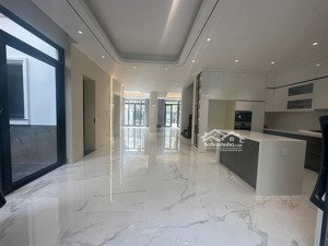 cho thuê biệt thự 200m2, giá thỏa thuận tại khu đô thị ciputra, tây hồ, hà nội (lh: 