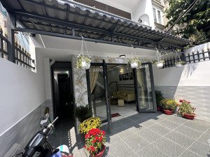 tết bán gấp - hàng hiếm - siêu phẩm tô ký - 2 tầng -ngang 5m x20m - 4pn- ngay cầu vượt quang trung