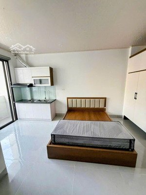 cho thuê căn hộ việt hưng chỉ 4 triệu, full đồ, ban công thoáng sáng.