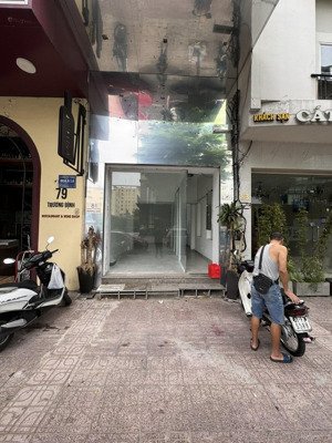 cho thuê mặt bằng 50m² để kinh doanh, mở cửa hàng ở trung tâm q3