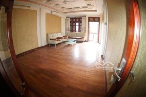 cho thuê nhà 70m*5 tầng, full đồ, tại hồ tùng mậu, cầu giấy, giá 26 triệu (tl).