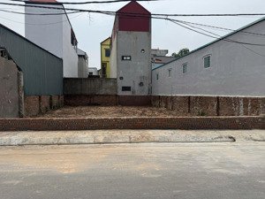 bán đất bìa làng lễ pháp tiên dương nhìn ra dự án tổ hợp bệnh viện quốc tế th true milk