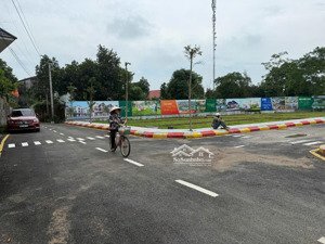 sát metro và quốc lộ 21 sẵn sổ -full thổ cư - dt 100m - chủ cần bán gấp - giá thấp hơn thị trường