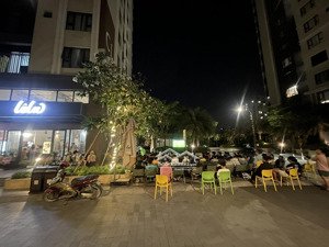 sang nhượng quán cà phê 2 tầng giá 800 triệu nội khu 10,000 dân