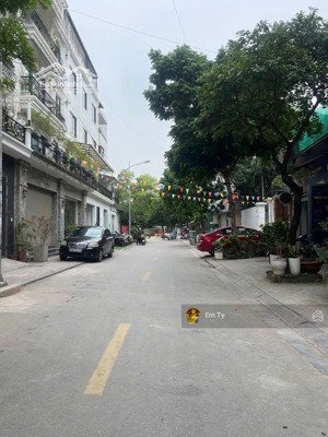 chính chủ nhờ bán nhà đa sỹ_ngõ nông, thông, thoáng_dân xây chắc chắn_vài bước ra ô tô_50 m2_7 tỷ 6