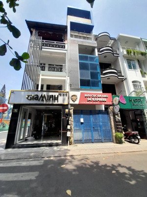 hàng hiếm - mặt tiền huỳnh khương ninh. đa kao. q1 - 4 tầng ( 4 x 15m ) - hđt : 70 triệu - 23,5 tỷ