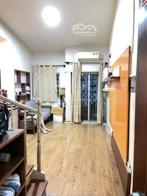 bán căn góc penthouse hưng vượng 1, quận 7. dt 120m² 3pn, giá 4,8 tỷ, có 2 ban công thoáng mát