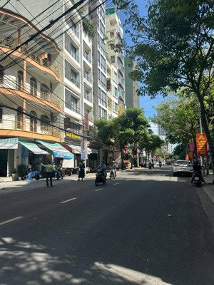 căn góc 2 mặt tiền hẻm xe hơi hoàng hoa thám nha trang đi bộ ra biển
