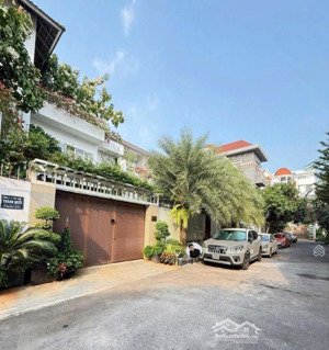 biệt thự giảm 3 tỷ | góc trần não quận 2 | 14.7m x 15m = 232m² | giá 53 tỷ | thuê 80 tr