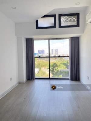 cho thuê văn phòng the sun avenue 35m2 lắp sẵn rèm và máy lạnh. được đăng kí kinh doanh