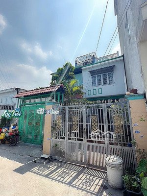 bán gấp giảm sâu trước tết - chỉ 5 tỷ - 3 tầng mái đúc - 7pn - xe hơi trong nhà - 2 cầu thang btct