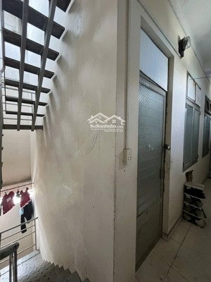 toà nhà 4 tầng 15 chdv - dòng tiền 600tr/năm - hẻm xe hơi né - 1 căn ra mặt tiền