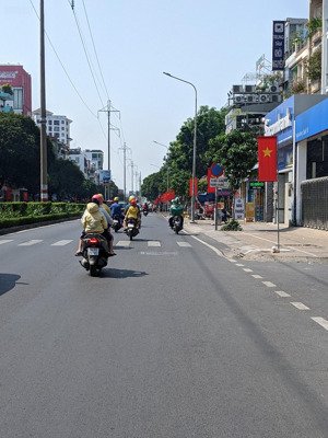 bán nhà quận 11, hà tôn quyền, gần 3/2, 4 tầng, hẻm ôtô, nhỉnh 6 tỷ