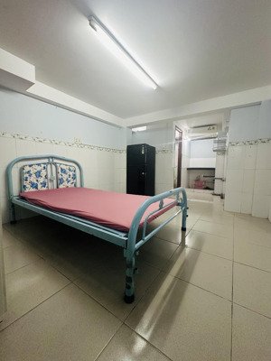 phòng trọ 4tr2 trung tâm cầu bông q1