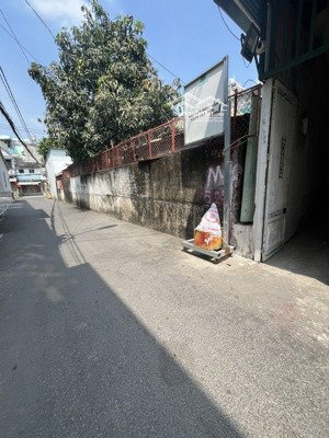 chdv 4 tầng, 5m
đường ô tô 5m ,15p thu 50tr, cv làng hoa gò vấp giáp phú nhuận,shr,xây mới 7 tầng