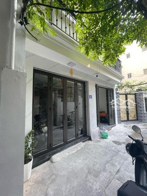 nhà dân xây 37m2 tại bồ đề- long biên, giá cực chất 8,5 tỷ có tl