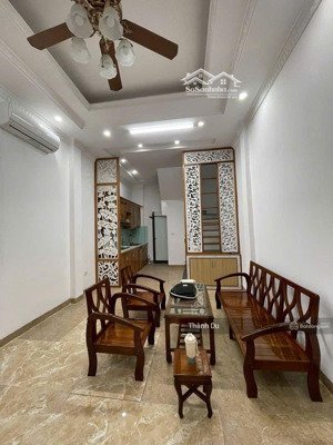 cho thuê nhà nguyên căn ngõ 68 nguyễn văn linh,thạch bàn , long biên 36m2 3 pn giá 10 tr / tháng
