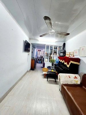 bán nhà 2tầng 28m2 ngay cầu mộ lao-ngô thì sỹ trung tâm hà đông oto đỗ gần về ở ngay giá chỉ 5.95tỷ