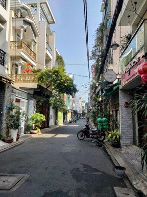 diện tích : 5,2*23m công nhận 118m2 tân sơn nhì, tân phú, hẻm 6m thông giá 15,6 tỷ