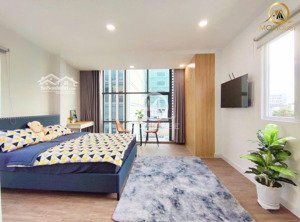 cho thuê căn hộ studio cửa sổ view kính - full nội thất gần sân bay tsn, cv hoàng văn thụ