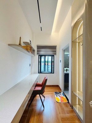 mặt tiền vừa ở vừa kd-mới đẹp-tặng nội thất-96m2-3tầng-4 pn-4wc-nguyễn duy cung p12 gv-chỉ 11,7tỷtl