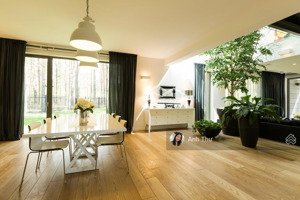 bán biệt thự ngang 7,6m ngay đặng dung, q1 - 3 tầng (7,6x8,2m) 3 phòng hdt gần 30tr/th - 18,5 tỷ tl