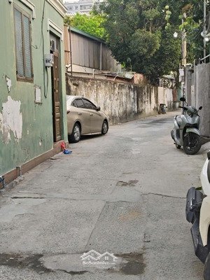 cận tết cần bán gấp căn nhà nhỏ nhỏ hxh đường 12 tam bình cách mt chỉ 50m, gần chợ trường học