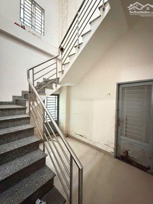 gấp bán nhà cũ đường lê văn sỹ, nguyễn trọng tuyển 82m2, 2 tầng, 6 phòng ngủ, 9,4 tỷ còn bớt