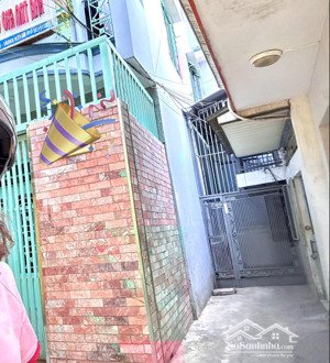 giảm sốc-nhà bán đ.nguyễn khoái, dt 66.2m2 chỉ 5.8t, ngang 4.3m, tôn thất thuyết-250m ra mtxehoi