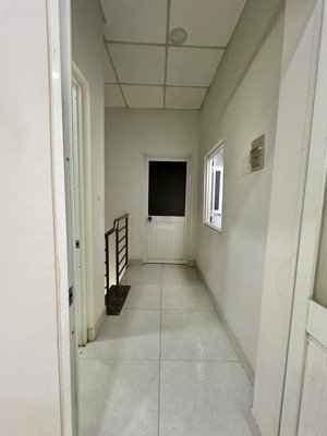 nhà sát mặt tiền lê hồng phong giao 3/2, q10, ngang 3.6m, 2 tầng, 2 phòng ngủ, chỉ nhỉnh 5 tỷ