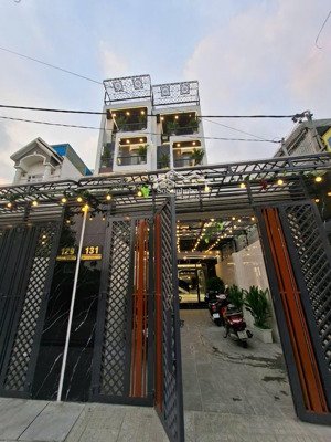 nhà phố đẹp ngay trung tâm hành chính phường an phú đông.