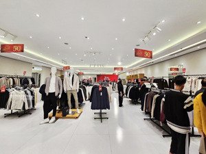 bán tòa nhà mặt phố - cầu giấy 400m2 - 11 tầng - mặt tiền 14m - kinh doanh đa dạng, vỉa hè